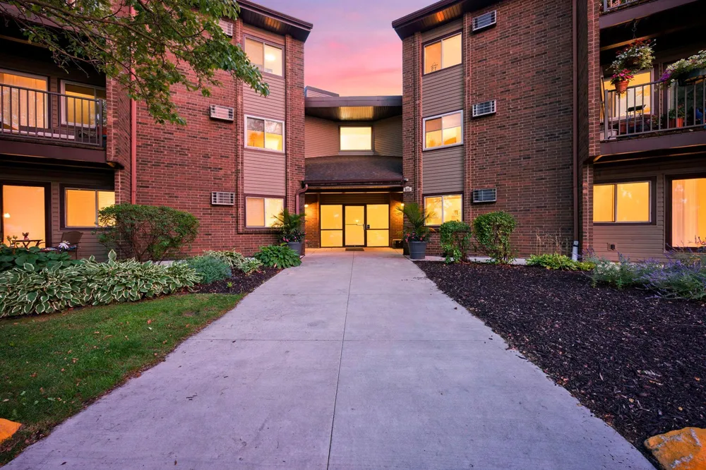 3420 Golfview Drive #123 Eagan, MN 55123