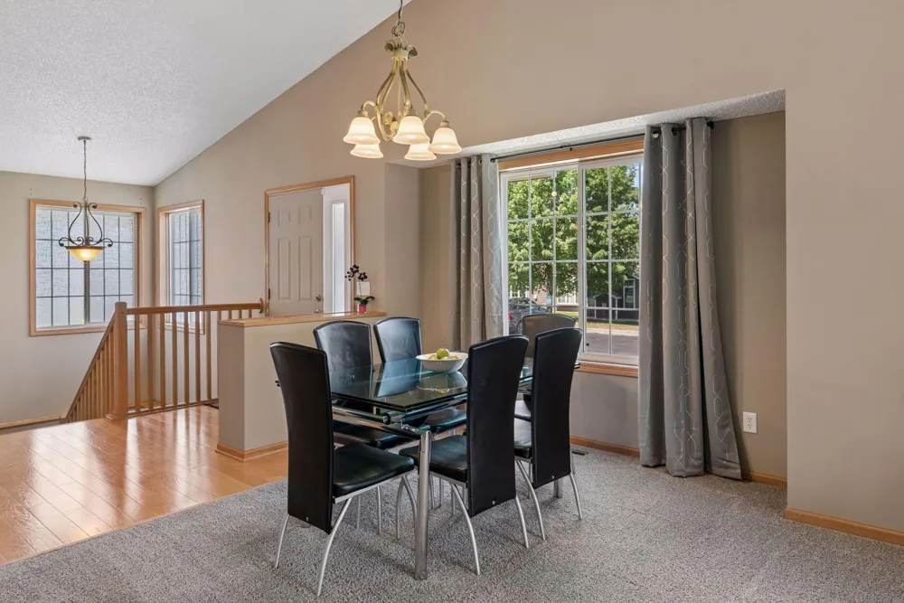 8556 Adair Circle Brooklyn Park, MN 55443