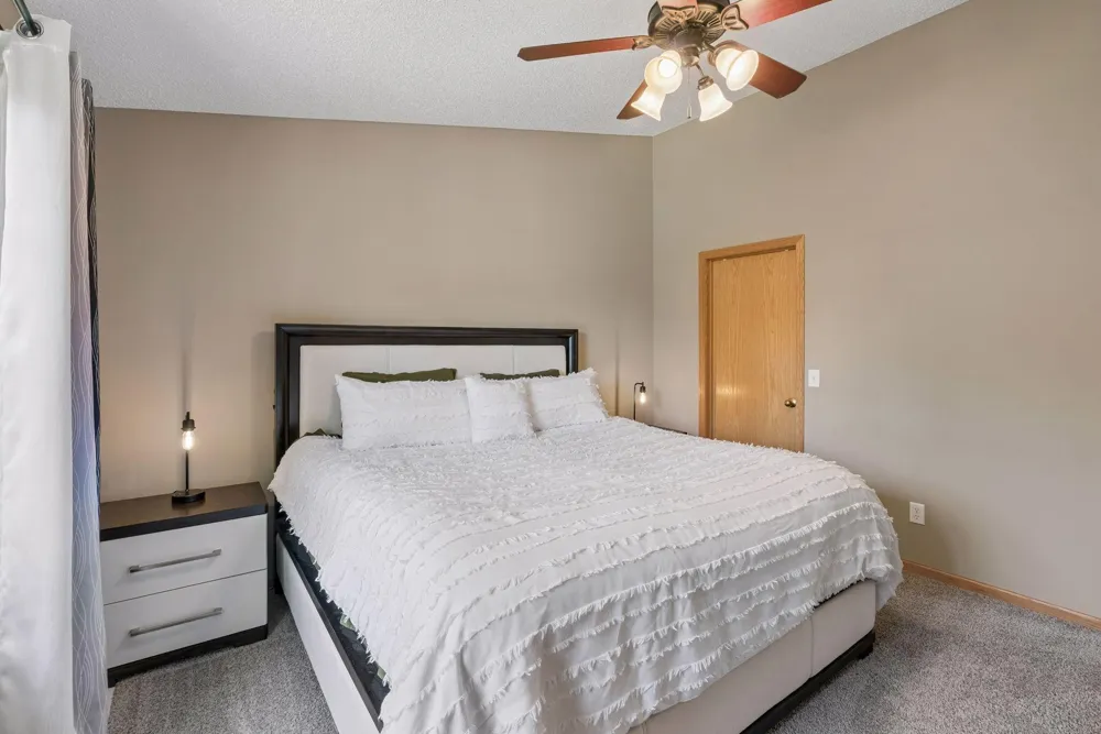 8556 Adair Circle Brooklyn Park, MN 55443