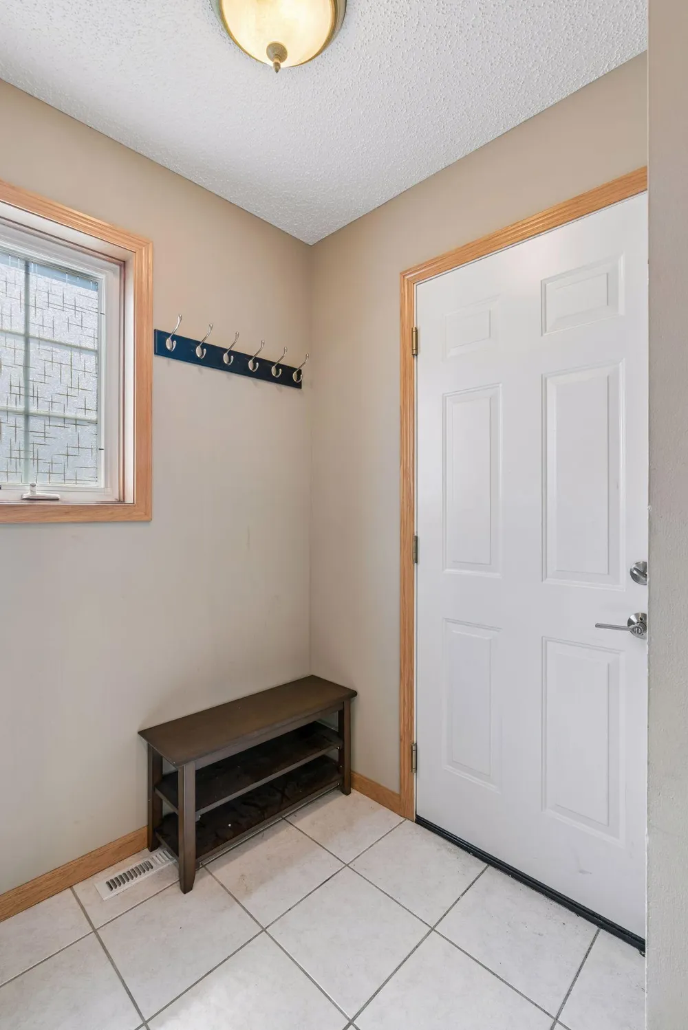 8556 Adair Circle Brooklyn Park, MN 55443