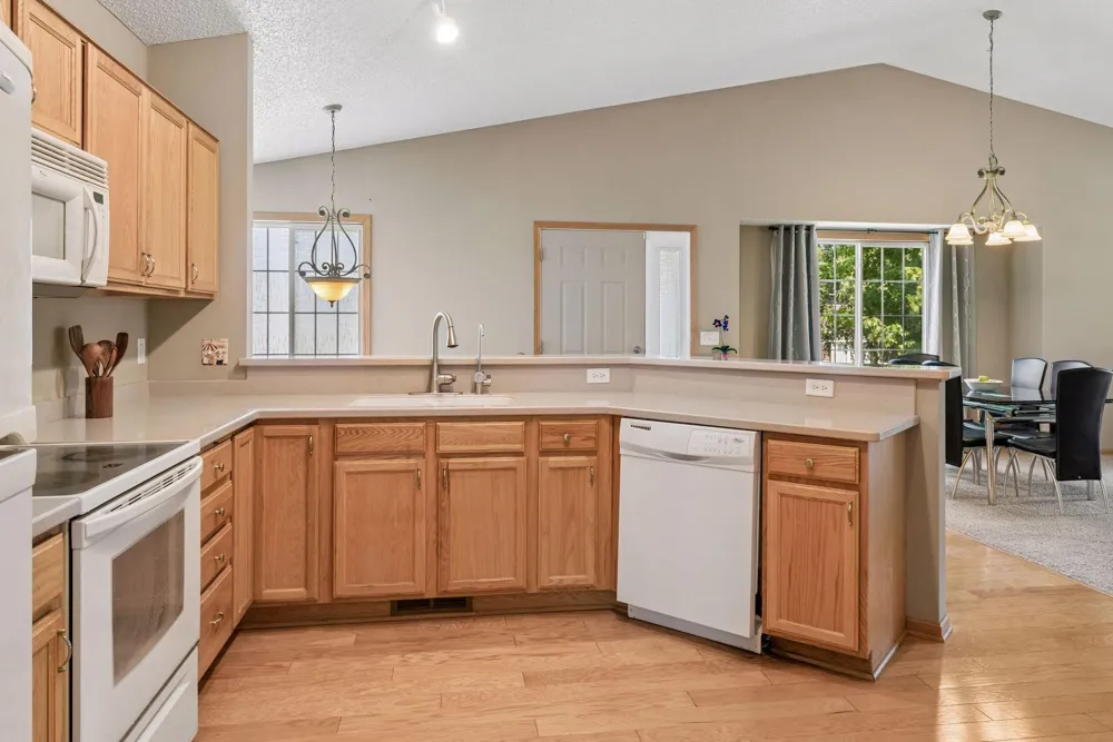 8556 Adair Circle Brooklyn Park, MN 55443