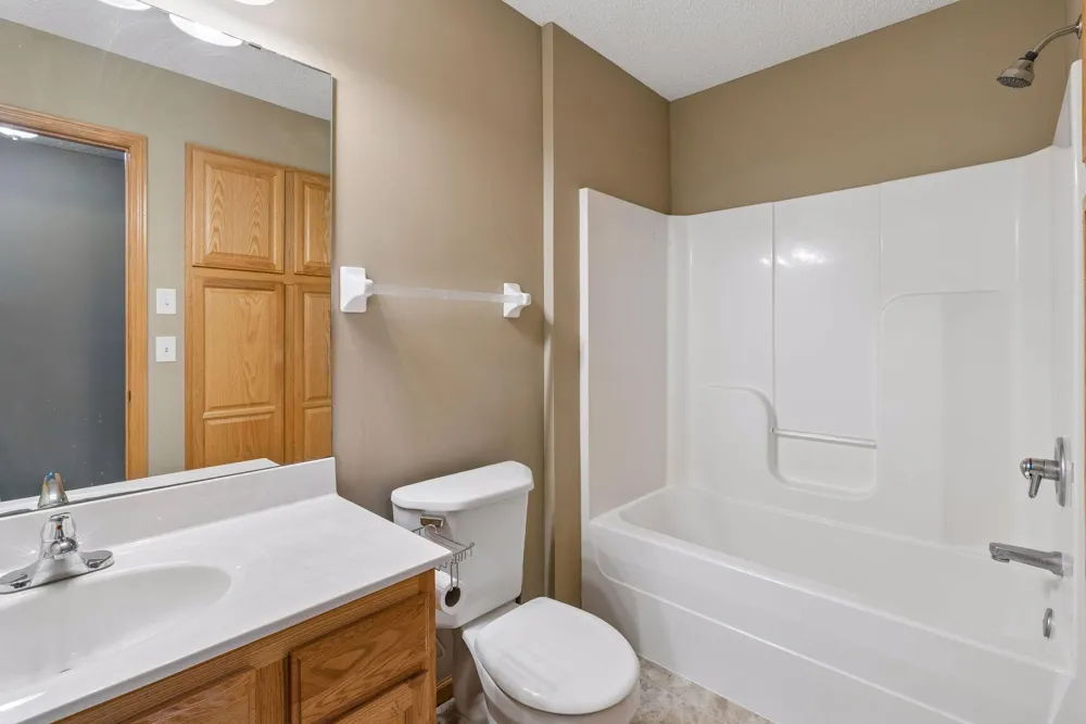 8556 Adair Circle Brooklyn Park, MN 55443