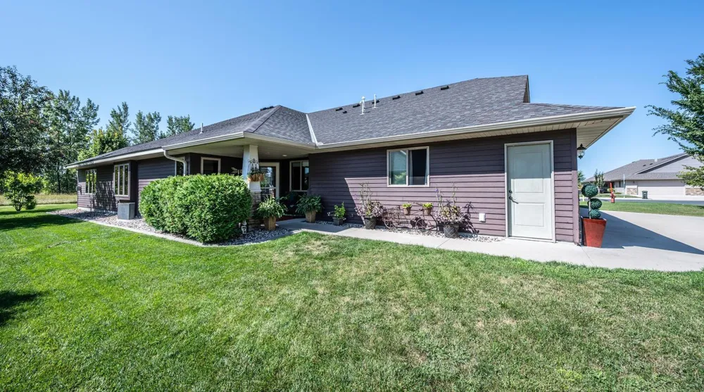 204 Ottawa Avenue SE Hutchinson, MN 55350