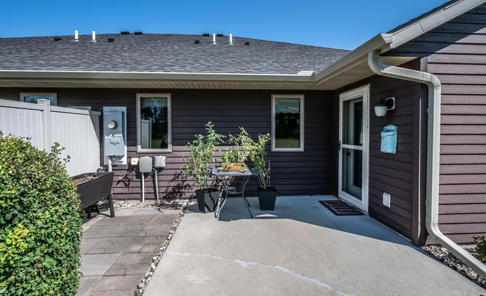 204 Ottawa Avenue SE Hutchinson, MN 55350