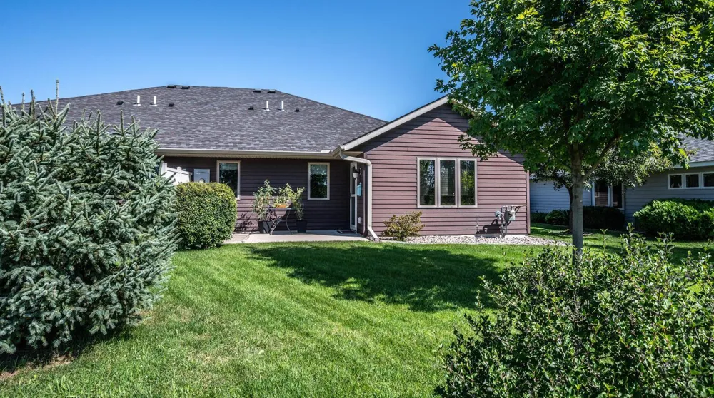 204 Ottawa Avenue SE Hutchinson, MN 55350