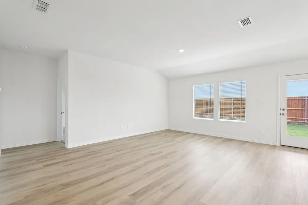 2120 Longchamp Lane Seagoville, TX 75159