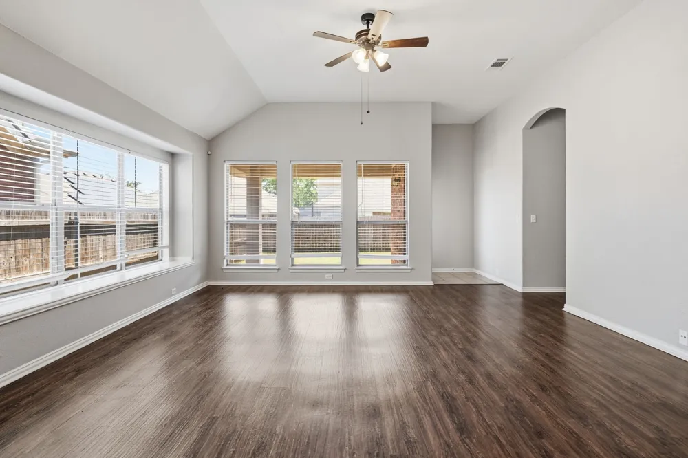 636 Brooks Street Crowley, TX 76036