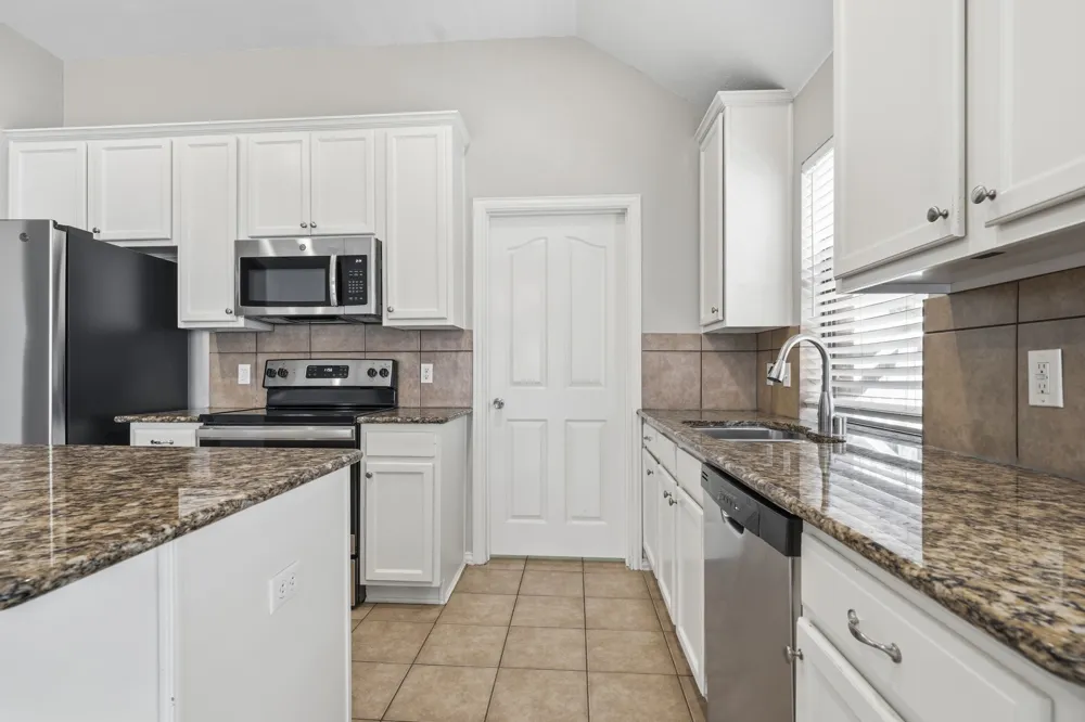 636 Brooks Street Crowley, TX 76036