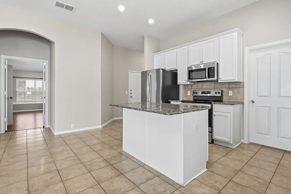 636 Brooks Street Crowley, TX 76036