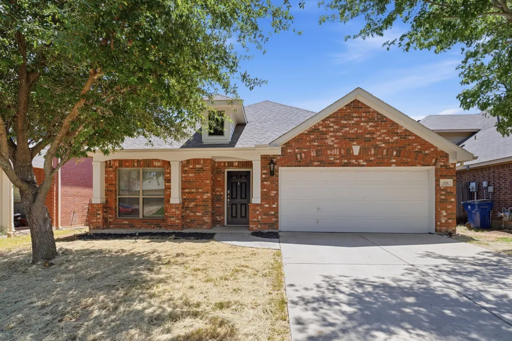 636 Brooks Street Crowley, TX 76036