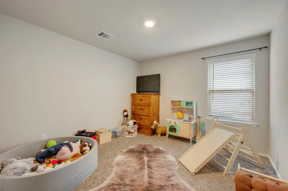 8026 Front Nine Lane Navasota, TX 77868
