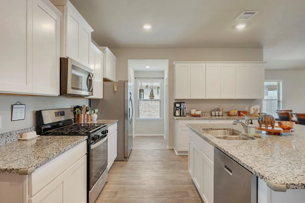 8026 Front Nine Lane Navasota, TX 77868