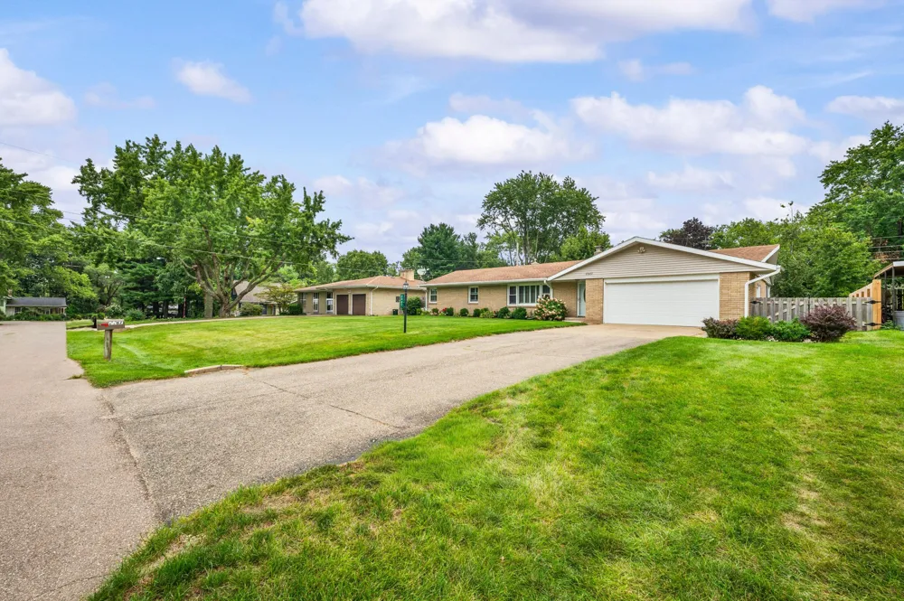 2987 E Windsor Drive St. Joseph, MI 49085