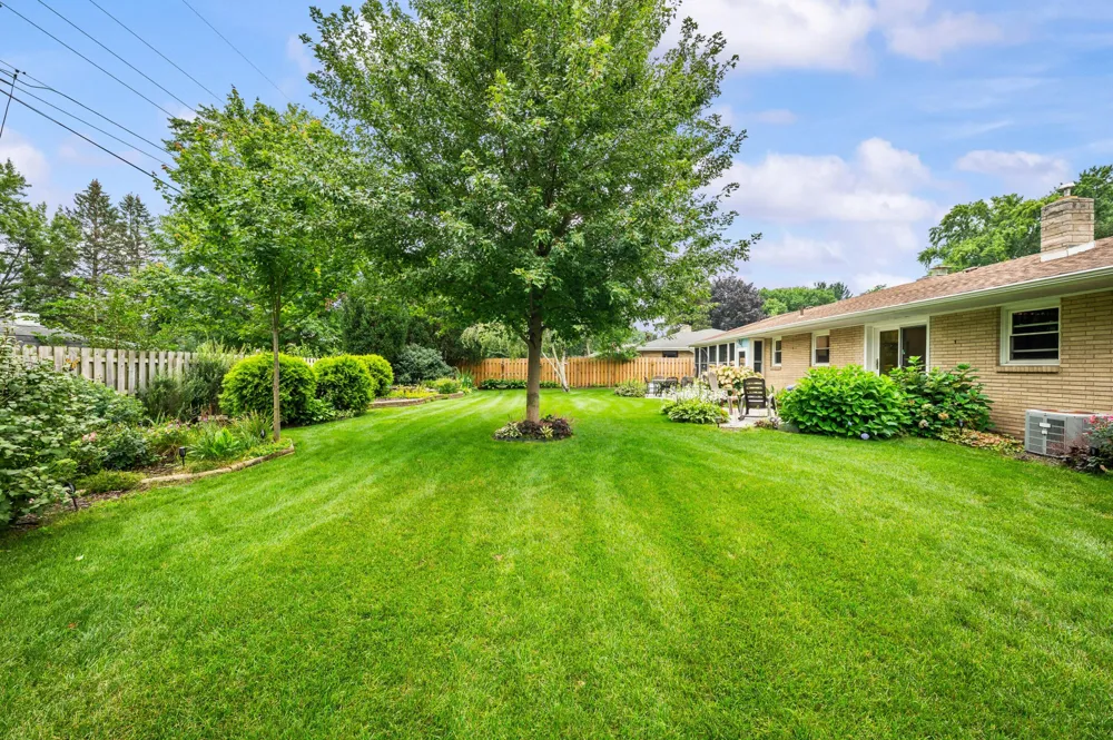 2987 E Windsor Drive St. Joseph, MI 49085