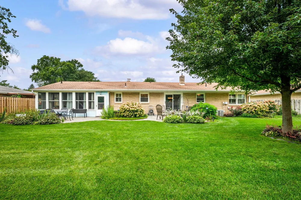 2987 E Windsor Drive St. Joseph, MI 49085