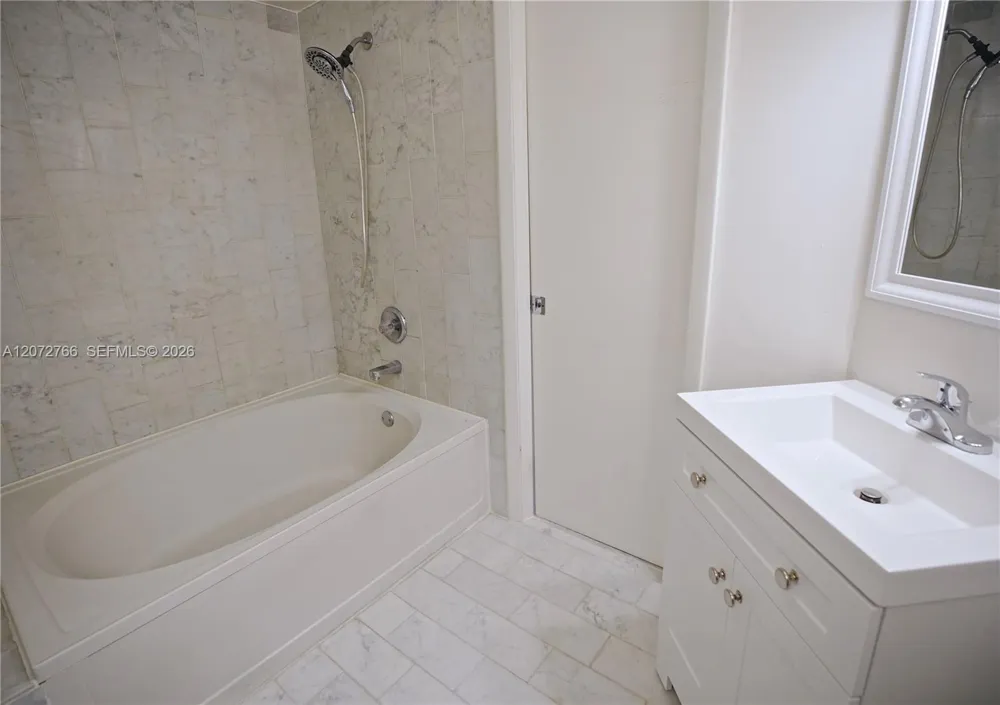 10196 SW 77th Ct #10196 Miami, FL 33156