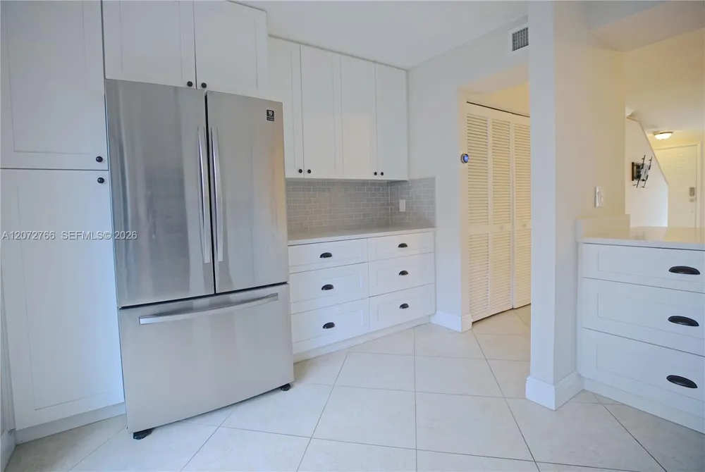 10196 SW 77th Ct #10196 Miami, FL 33156