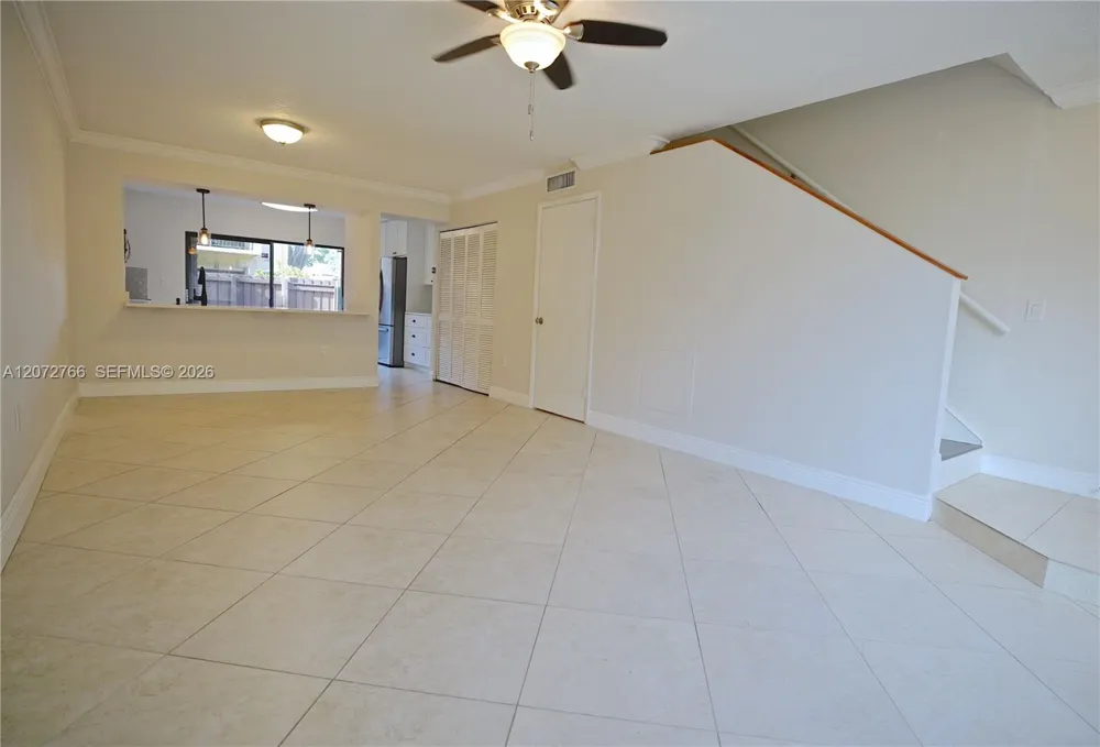 10196 SW 77th Ct #10196 Miami, FL 33156