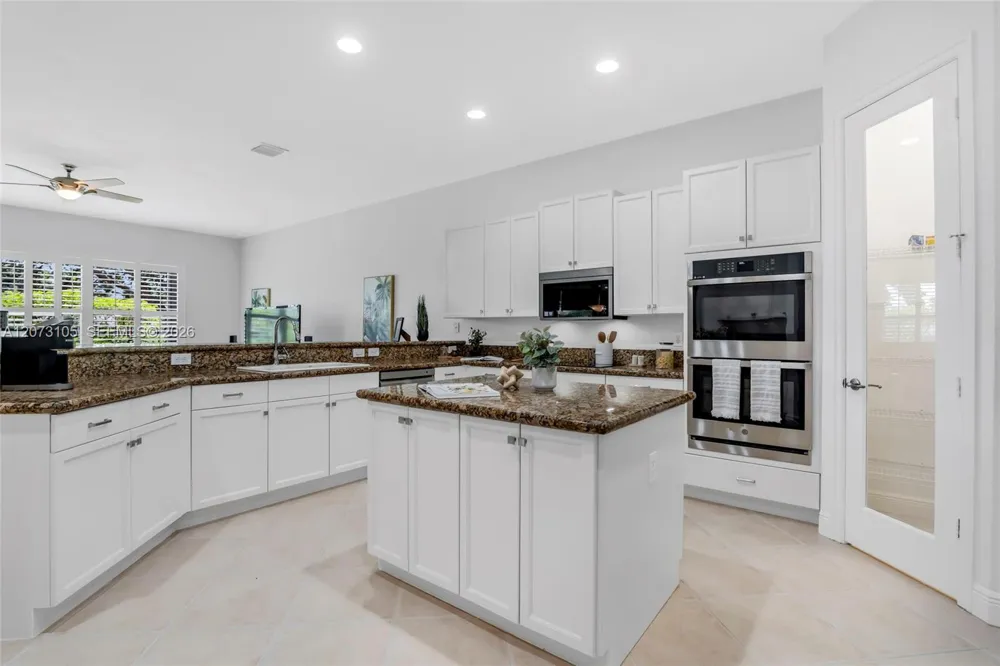 15190 SW 34th St Davie, FL 33331