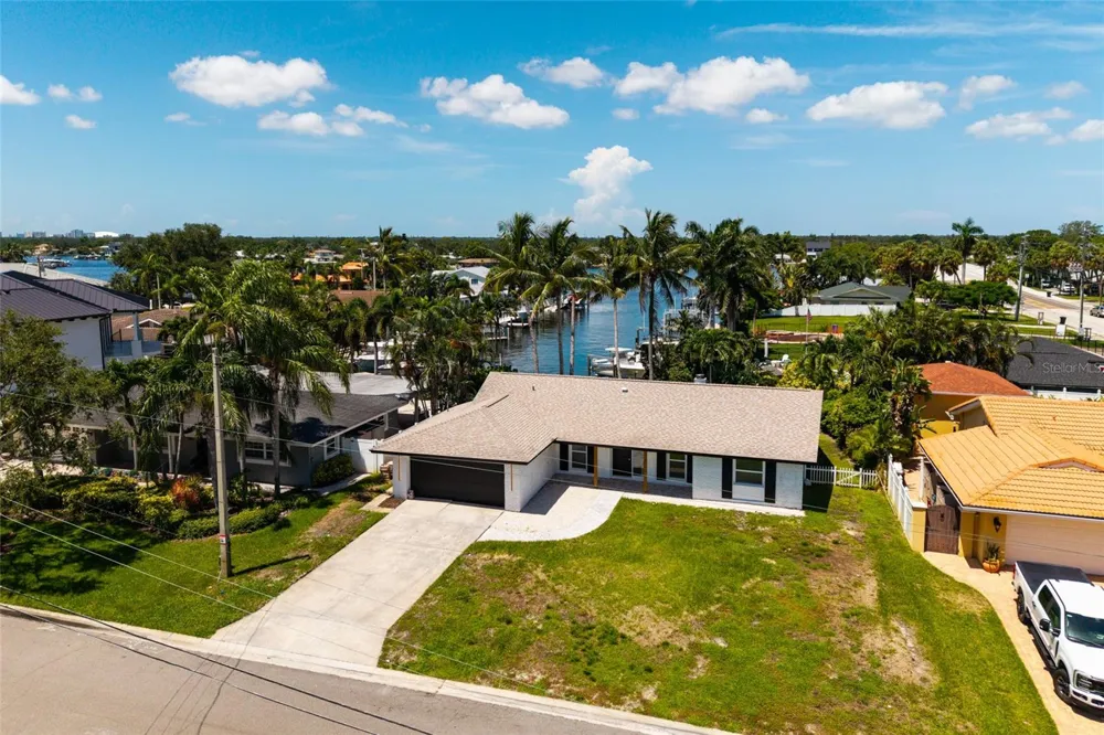 3960 13TH WAY NE St Petersburg, FL 33703