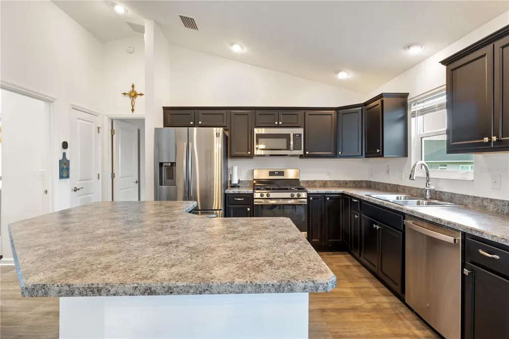301 KLAMUT COURT The Villages, FL 32163