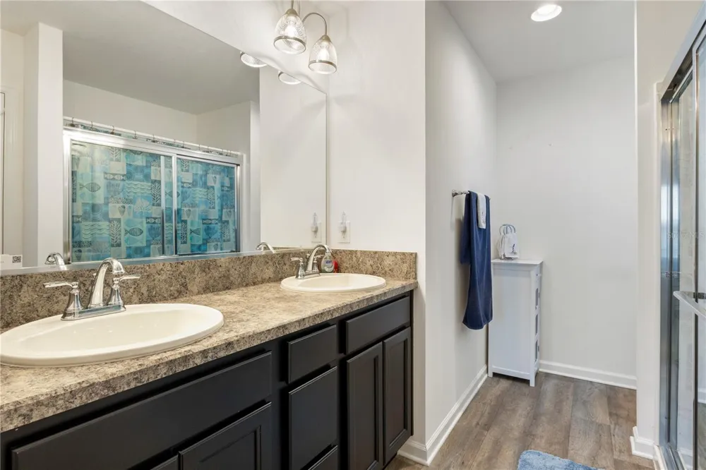 301 KLAMUT COURT The Villages, FL 32163