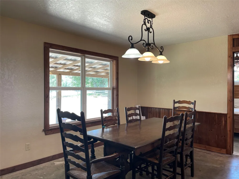 110 Private Road 749 Donie, TX 75838