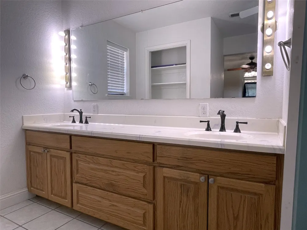 110 Private Road 749 Donie, TX 75838