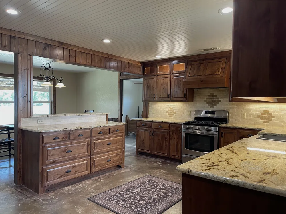 110 Private Road 749 Donie, TX 75838
