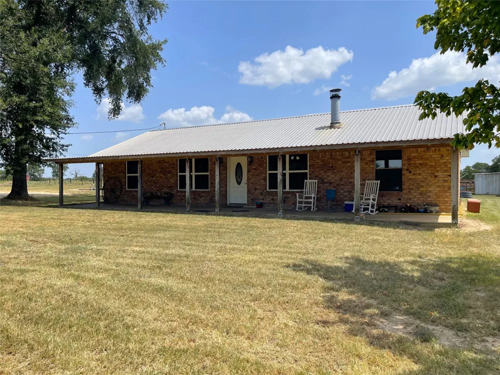 110 Private Road 749 Donie, TX 75838
