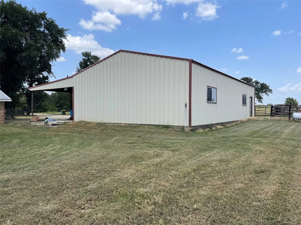 110 Private Road 749 Donie, TX 75838