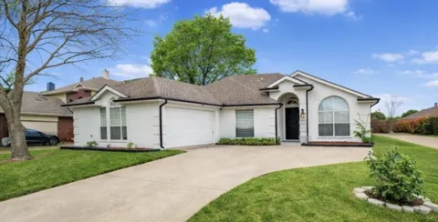 1811 Country Walk Lane