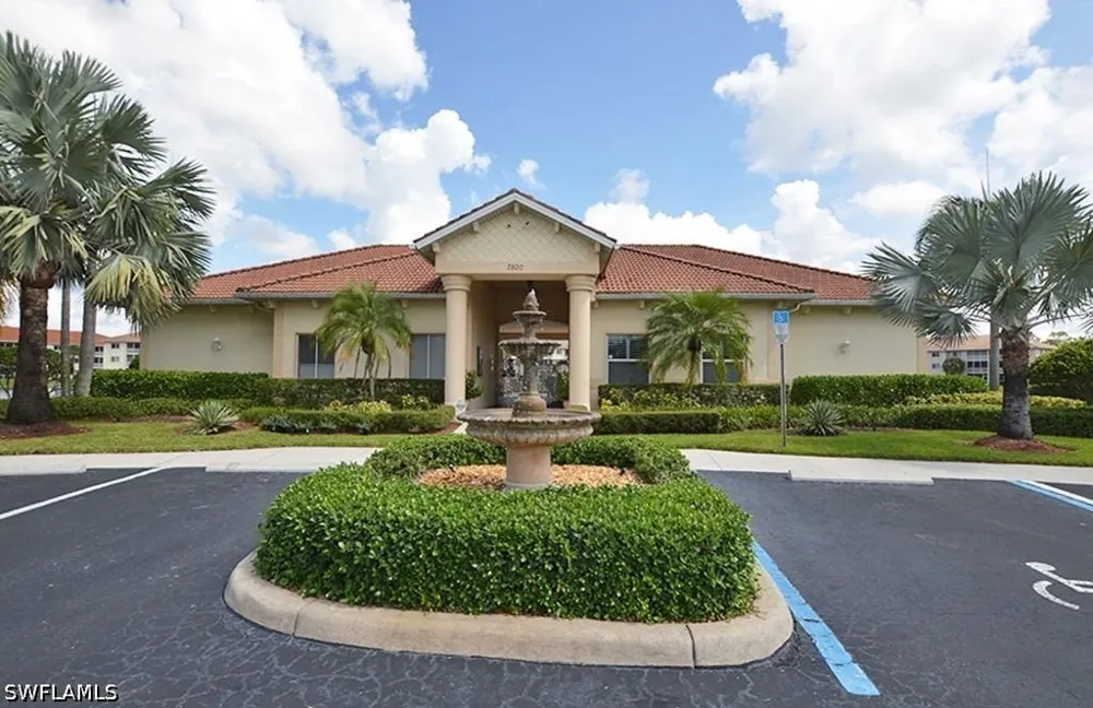 Great Heron Way #303 Naples, FL 34104