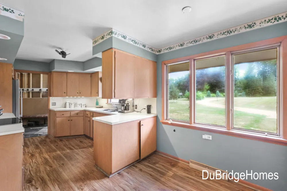 311 Honey Creek Avenue SE Ada, MI 49301