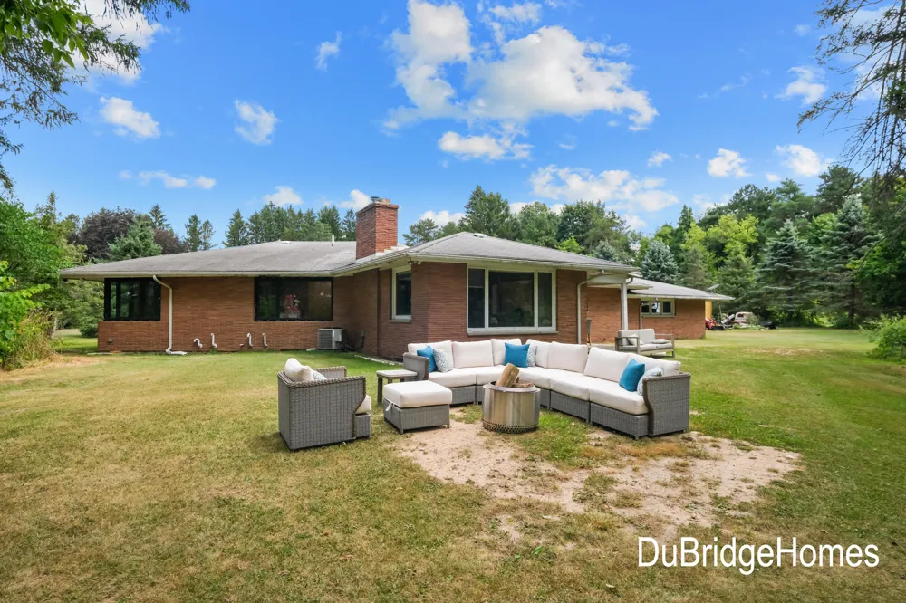 311 Honey Creek Avenue SE Ada, MI 49301