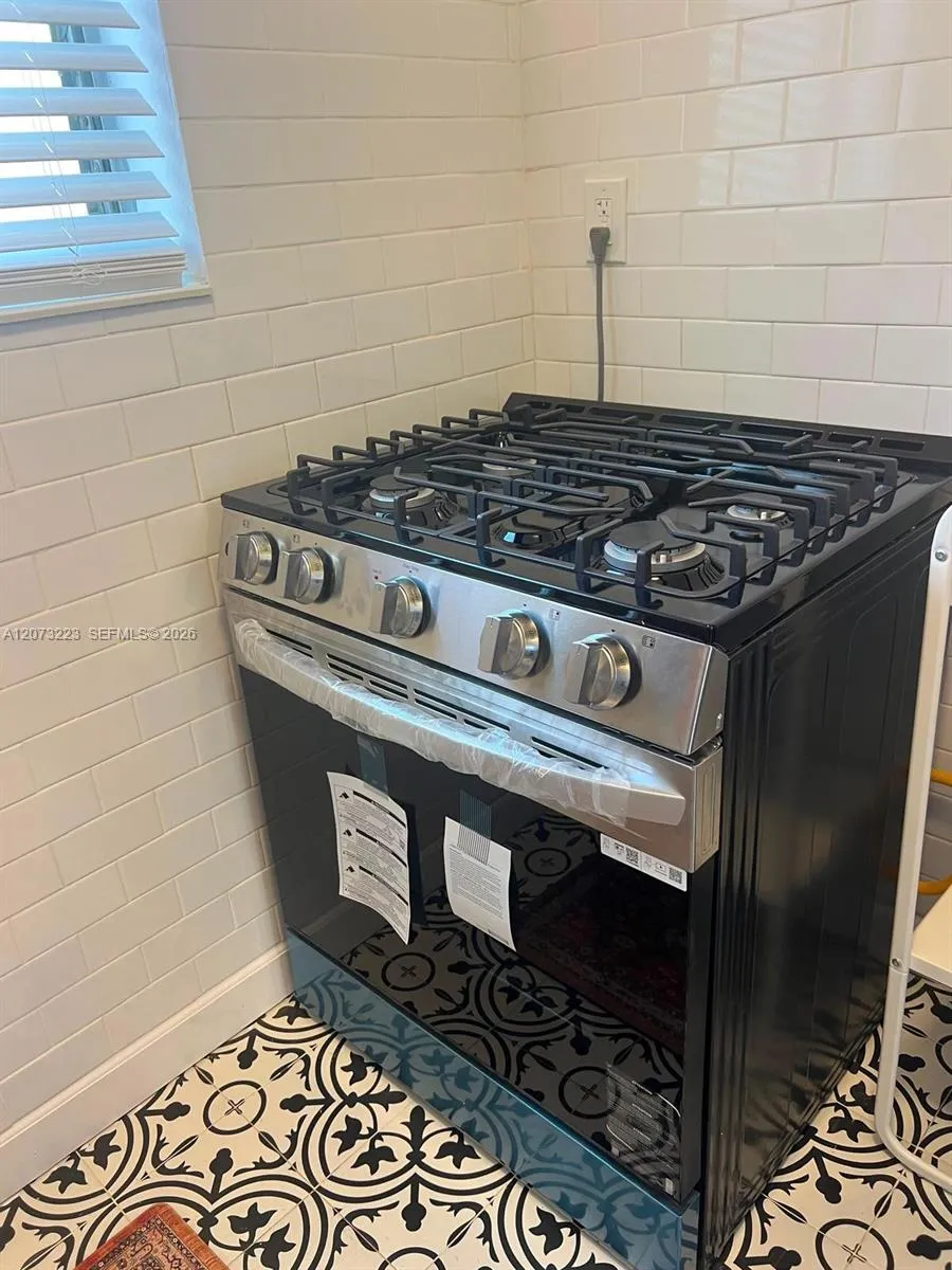 7720 Harding Ave #8 Miami Beach, FL 33141