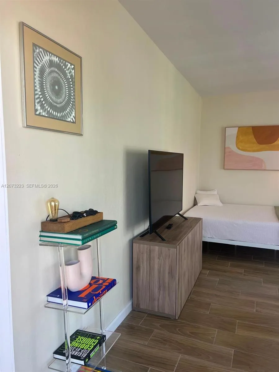 7720 Harding Ave #8 Miami Beach, FL 33141
