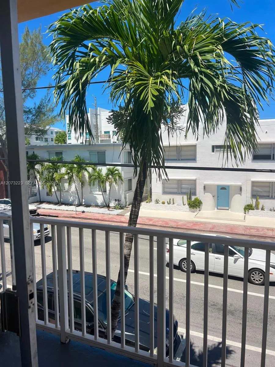 7720 Harding Ave #8 Miami Beach, FL 33141