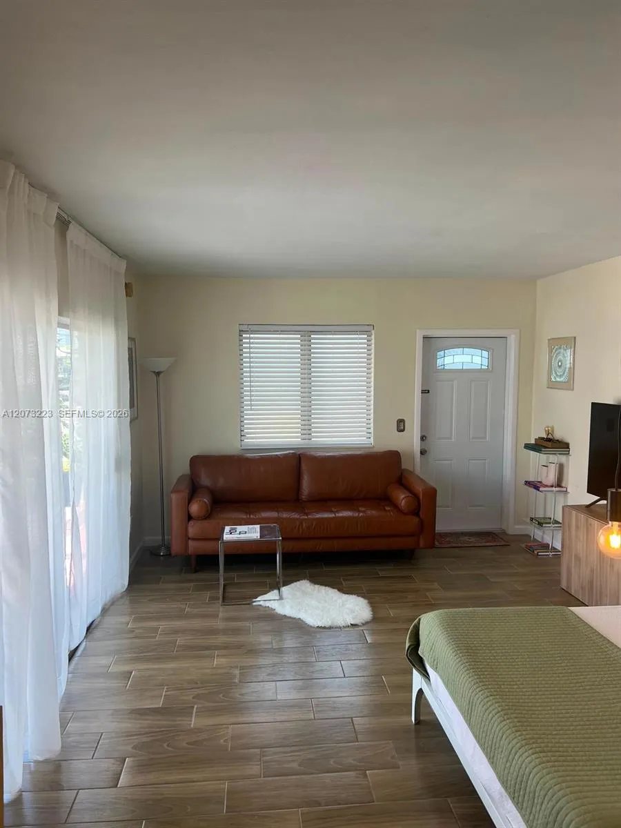 7720 Harding Ave #8 Miami Beach, FL 33141