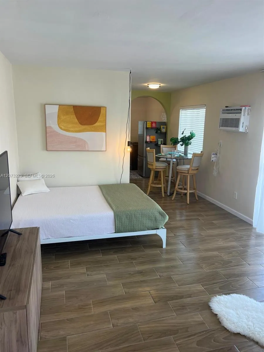 7720 Harding Ave #8 Miami Beach, FL 33141