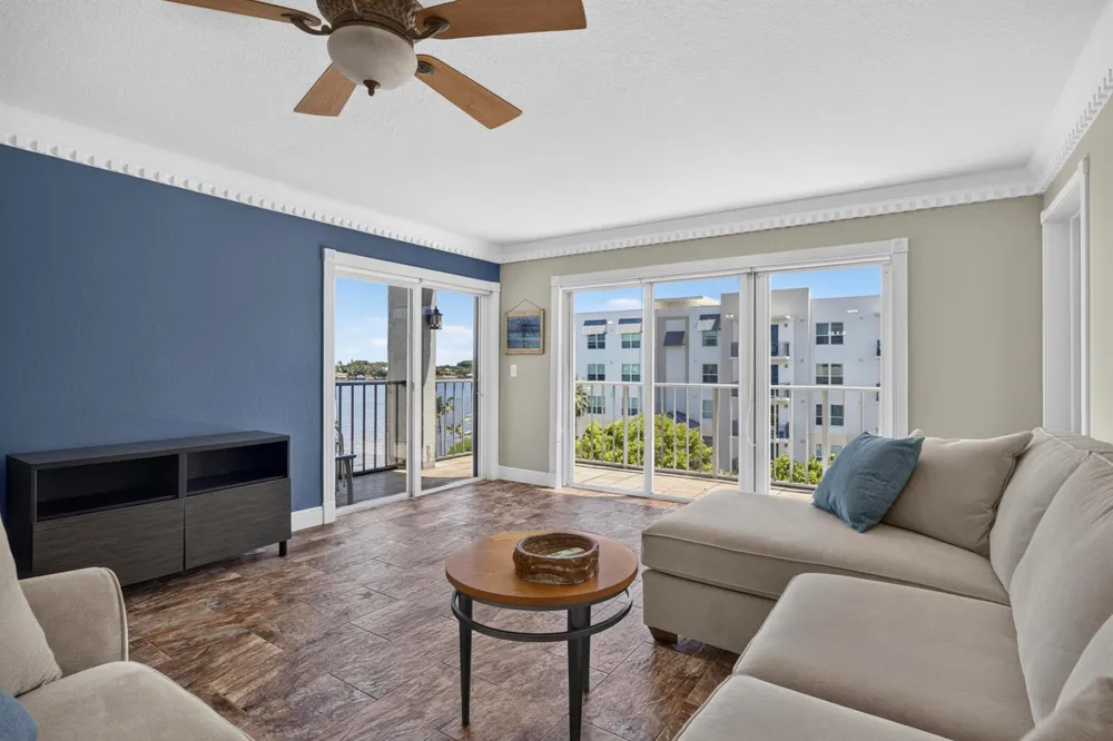 1206 S LAKE DRIVE #504 Lantana, FL 33462