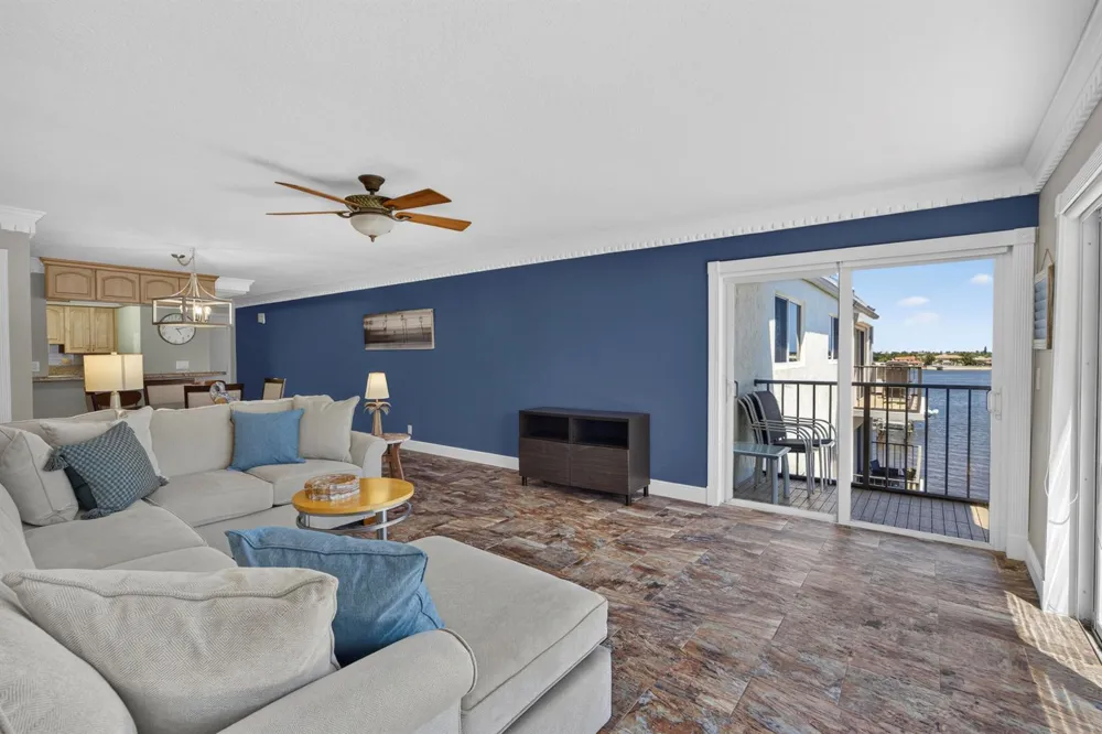 1206 S LAKE DRIVE #504 Lantana, FL 33462