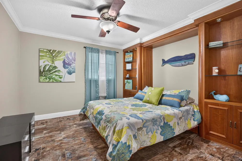 1206 S LAKE DRIVE #504 Lantana, FL 33462