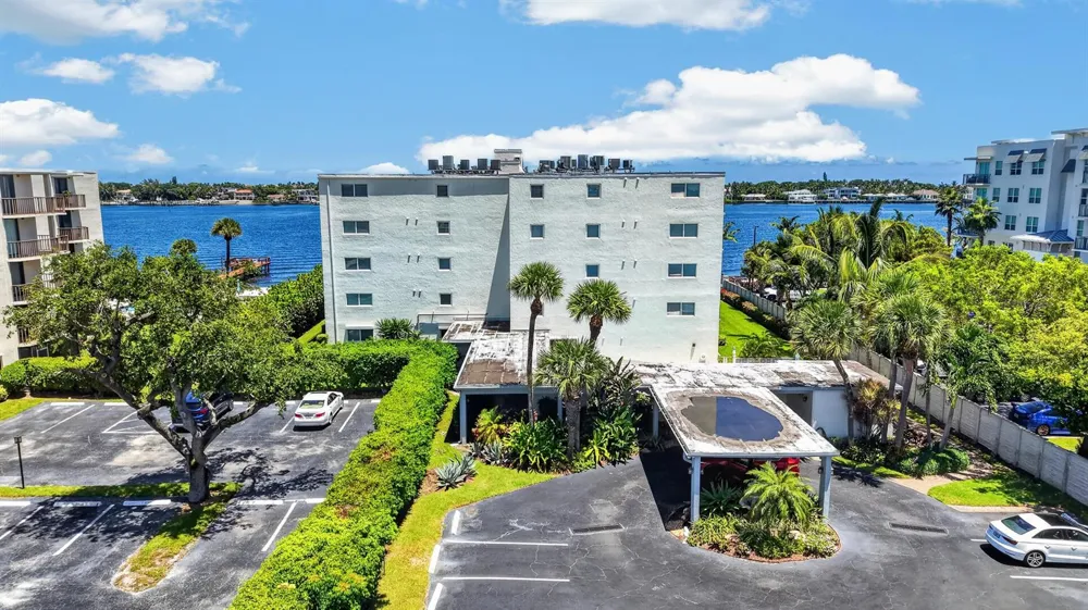 1206 S LAKE DRIVE #504 Lantana, FL 33462