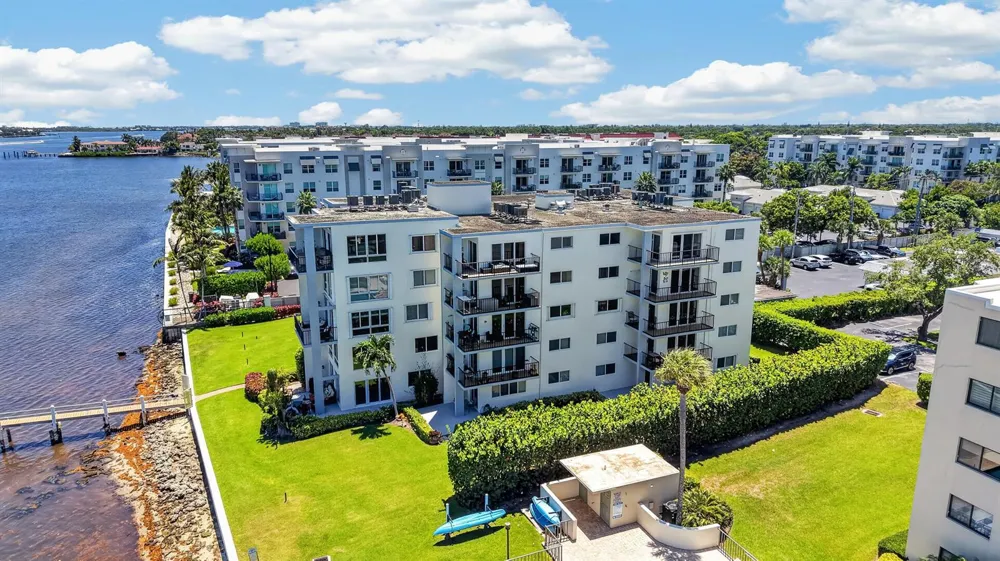 1206 S LAKE DRIVE #504 Lantana, FL 33462