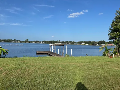 1052 Lake Carrie Dr