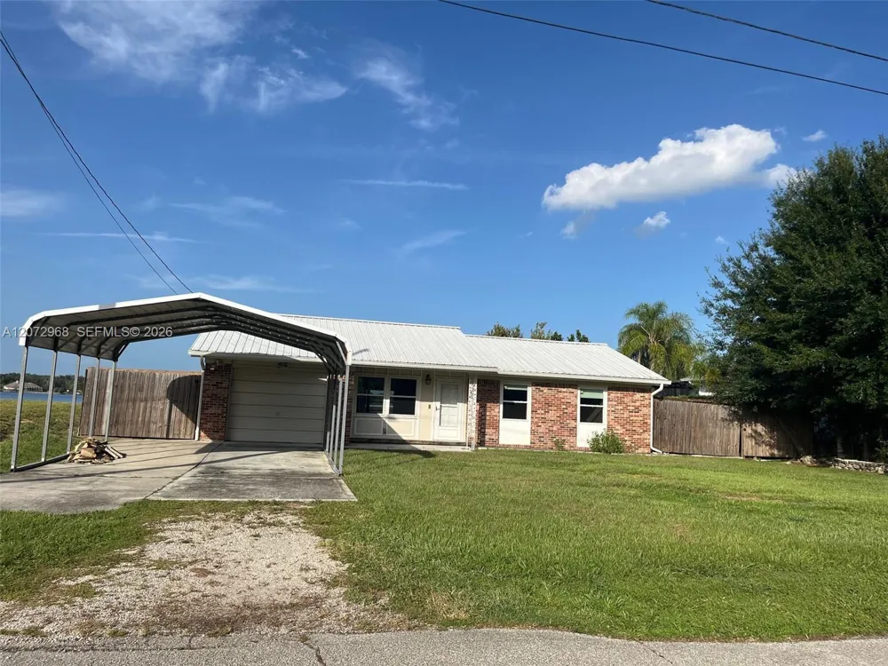 1052 Lake Carrie Dr Lake Placid, FL 33852