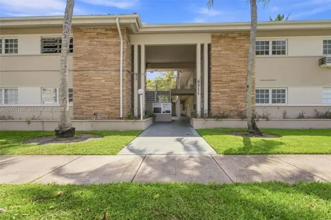 6511 Santona St #C6
