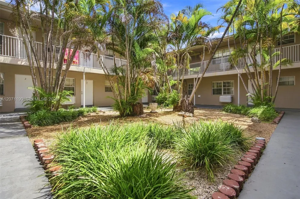 6511 Santona St #C6 Coral Gables, FL 33146