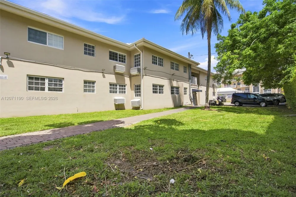 6511 Santona St #C6 Coral Gables, FL 33146